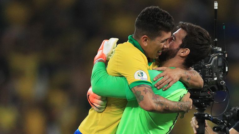 Alisson y Roberto Firmino ayudaron a Brasil a ganar la Copa América en el verano