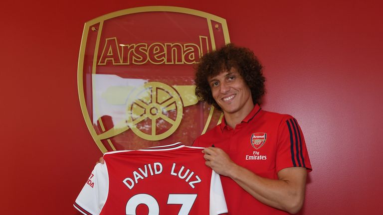 Luiz se unió al Arsenal del Chelsea durante & # 163; 8m en el día de la fecha límite