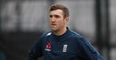 Overton replaces Woakes for fourth Test
