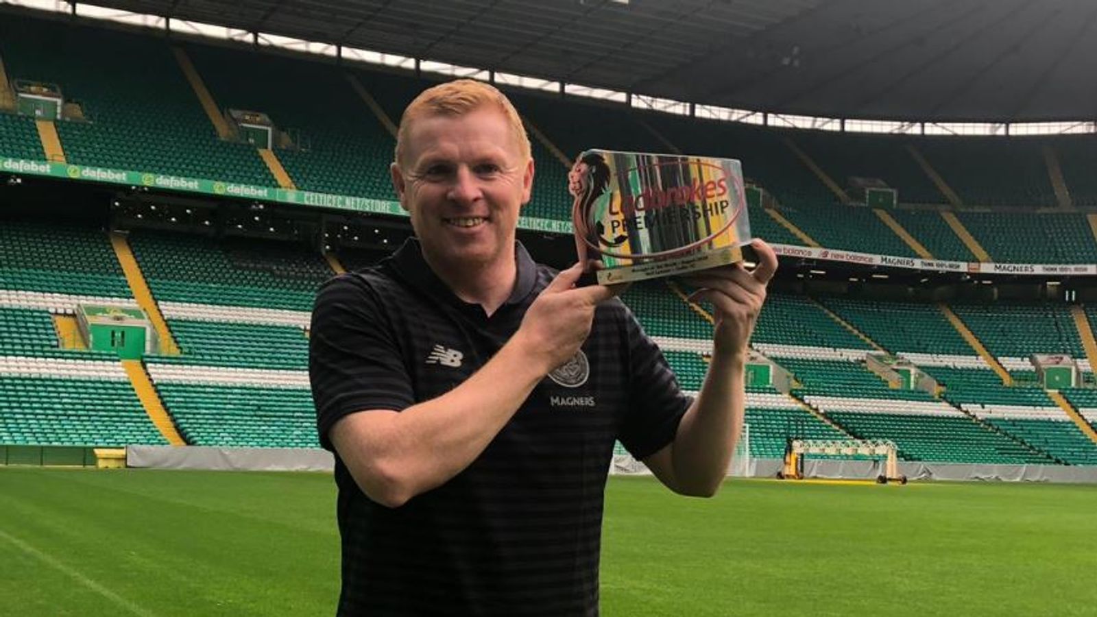 Lennon wins February’s Manager of the Month