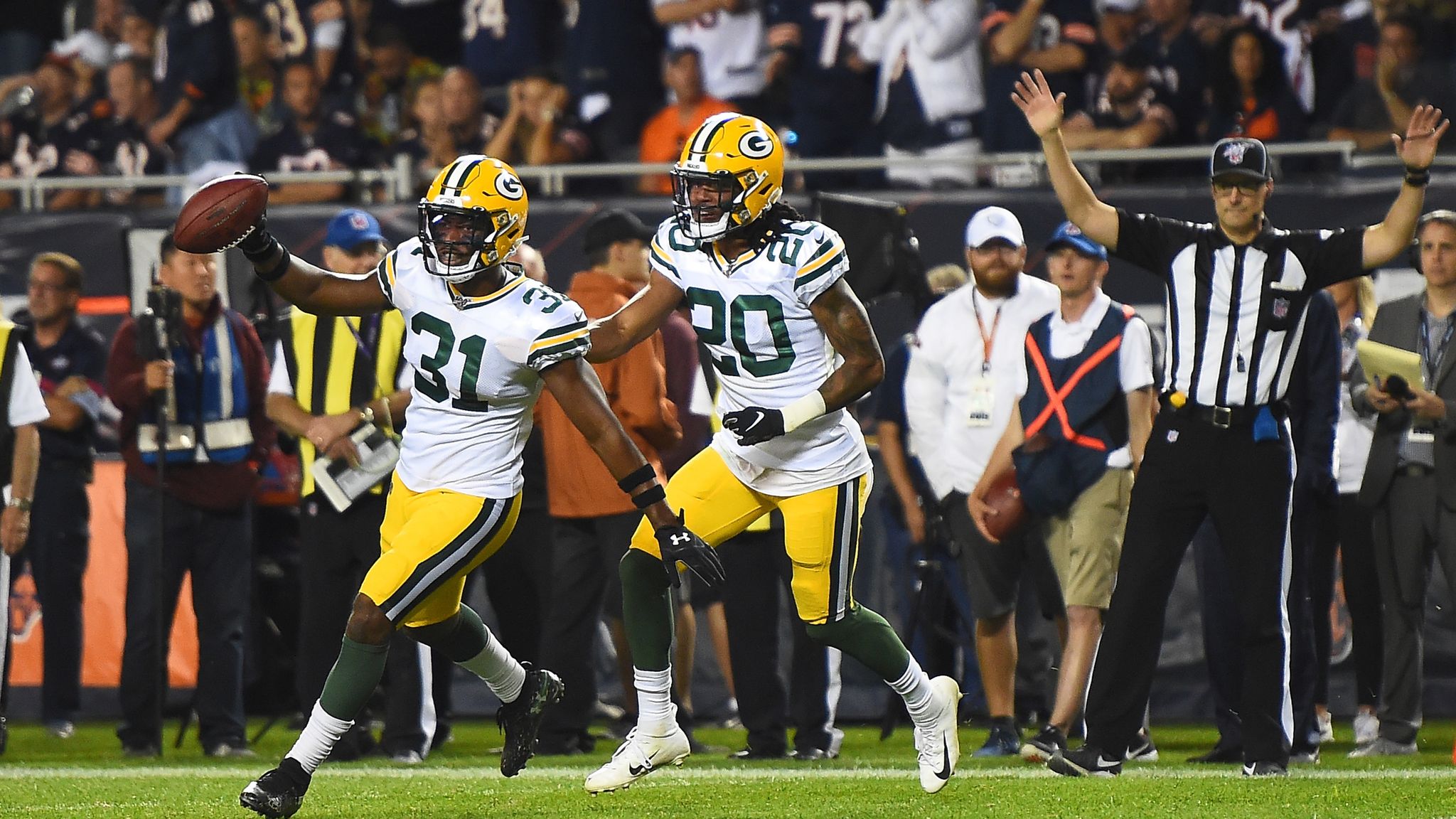 Late Interceptions Seal Sloppy Win Against the Bears - The New