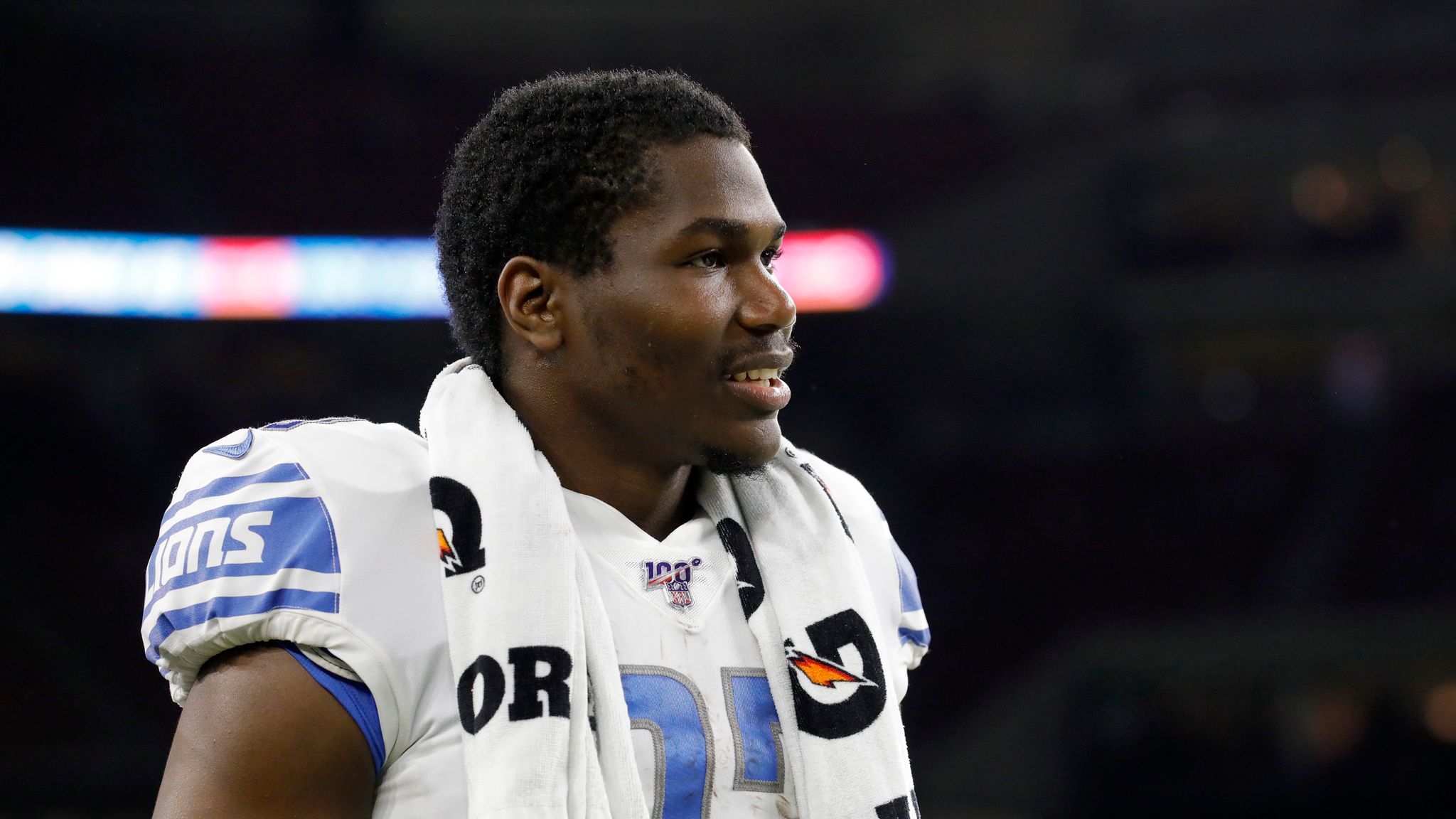 Kerryon Johnson Jokes With Fan Who Got His Jersey Instead Of Calvin's