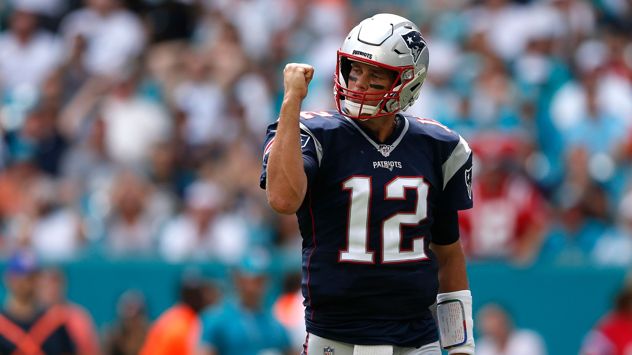 Surging Bills light up New England as Patriots swept for first time since  2000, NFL