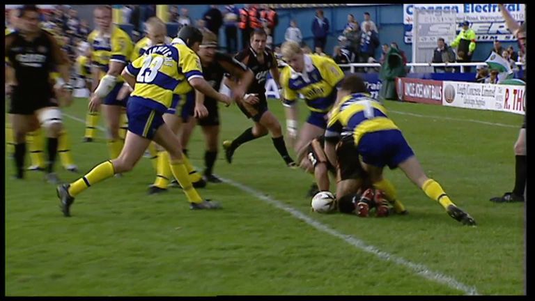 Dean Sampson bagged a brace at Wilderspool as he came out of retirement during Castleford's injury crisis