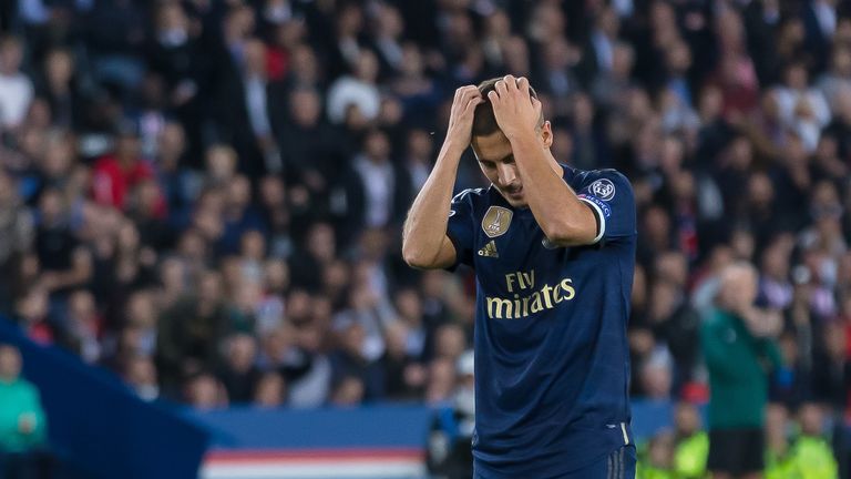 Eden Hazard shows his frustration against Paris Saint-Germain