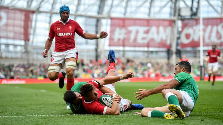 Dan Biggar was denied a first half try by some incredible Robbie Henshaw and Kearney recovery defence 