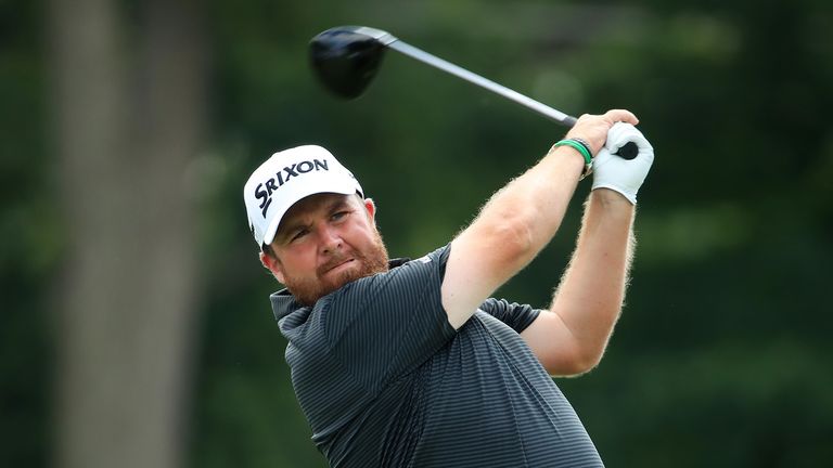 El campeón abierto Shane Lowry se va a las 10:16