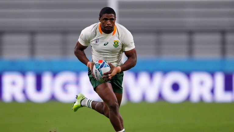 Warrick Gelant runs the ball back against Namibia