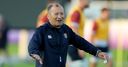 Jones demands England focus on final