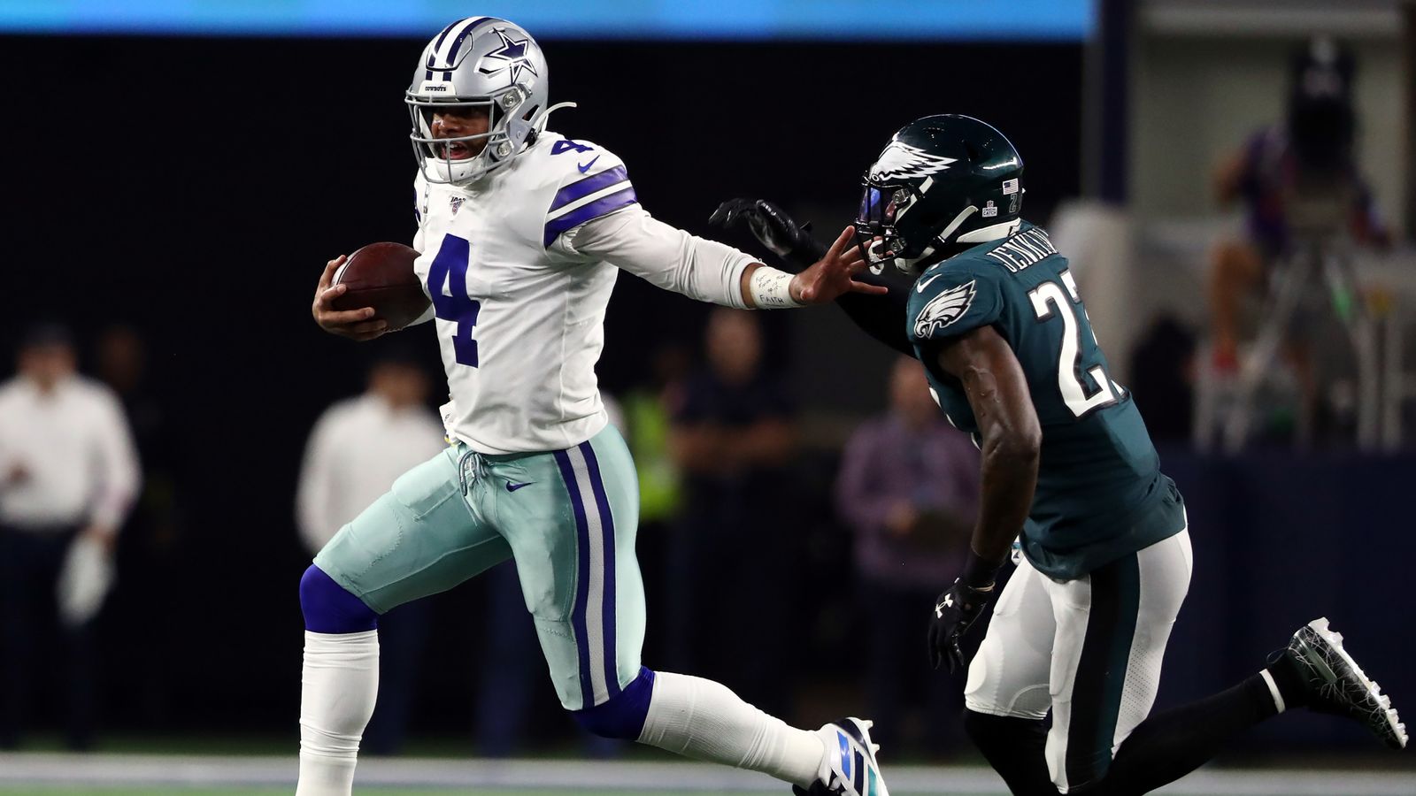 Cowboys run over Eagles, take 1st in NFC East with 37-10 win