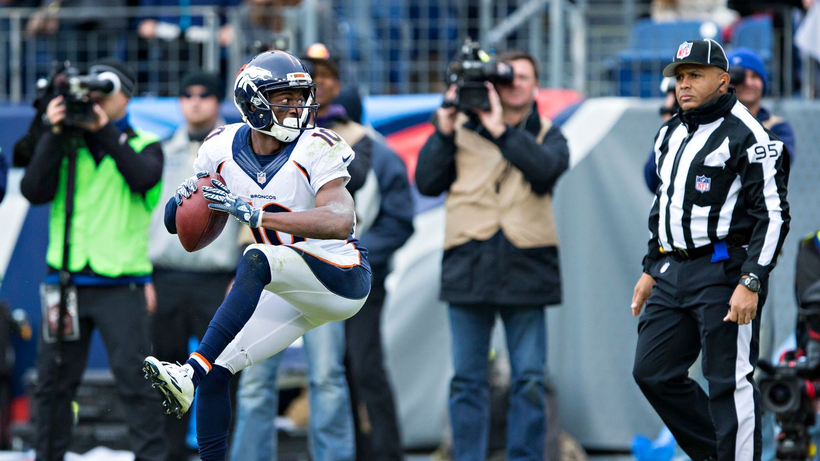 NFL NOTEBOOK: Broncos trade receiver Emmanuel Sanders to 49ers