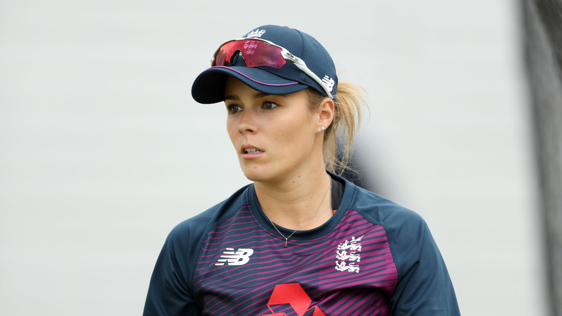 ECB awards retainers for domestic women's game
