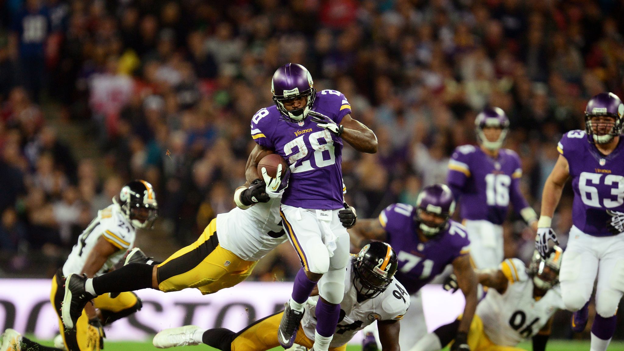 Adrian Peterson drives Vikings to victory over Steelers at Wembley, NFL