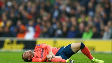 Image of The Brazilian suffered the problem after 30 minutes of the Toffees' 3-2 defeat at Brighton on Saturday and was replaced by Gylfi Sigurdsson.