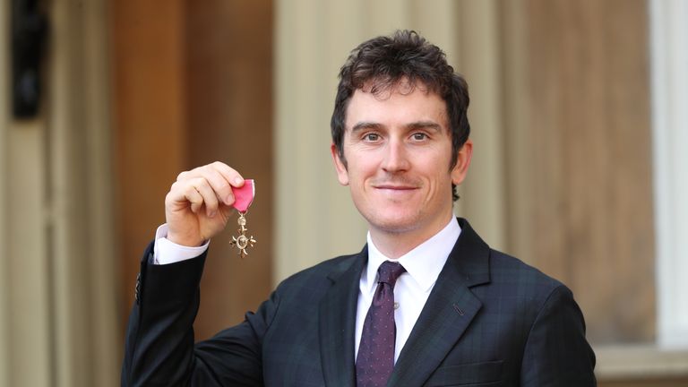 Tour de France winner Geraint Thomas reveals his conversation with the Duke of Cambridge as he collected his OBE at Buckingham Palace