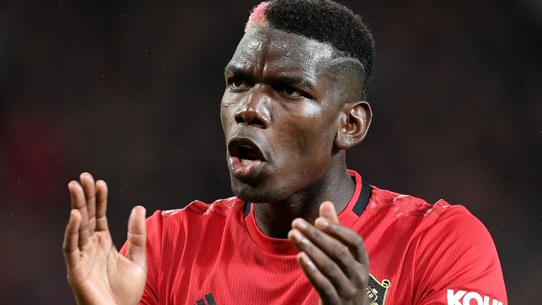 El mediocampista del United Paul Pogba ha optado por evitar someterse a una cirugía de tobillo para estar en forma para los euros del próximo verano.