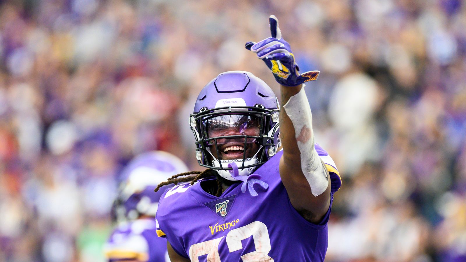 Cook leads Vikings to 28-24 prime-time road win over Cowboys