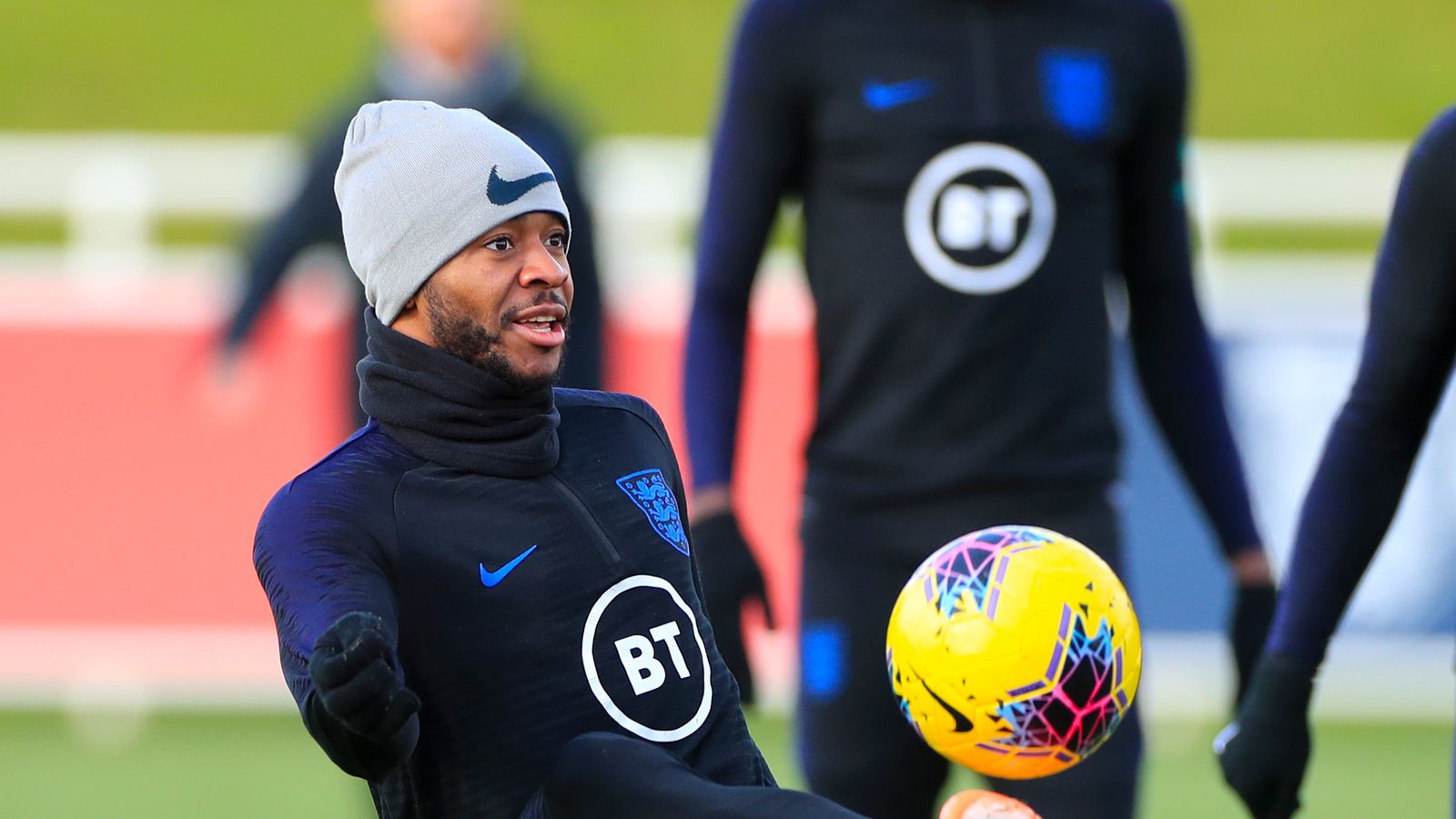 Southgate accepts Sterling may have 'the hump'