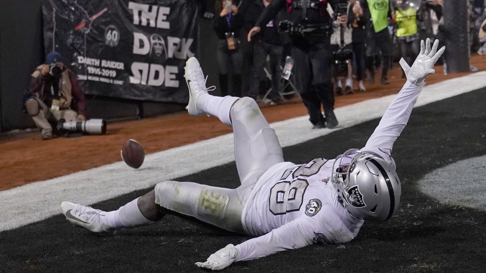 Chargers vs. Raiders final score: Josh Jacobs' late touchdown leads Oakland  to victory