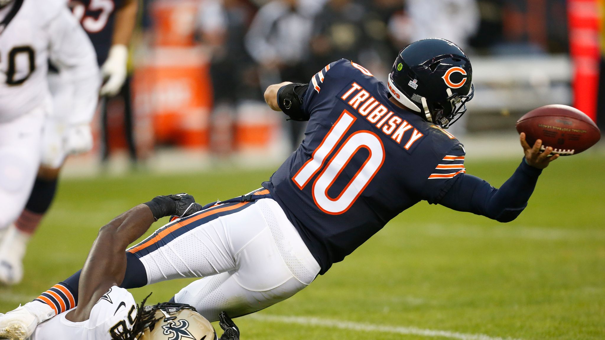 Chicago, United States. 29th Sep, 2019. Injured Chicago Bears quarterback  Mitchell Trubisky walks on the sidelines during the second half of an NFL  game against the Minnesota Vikings at Soldier Field in