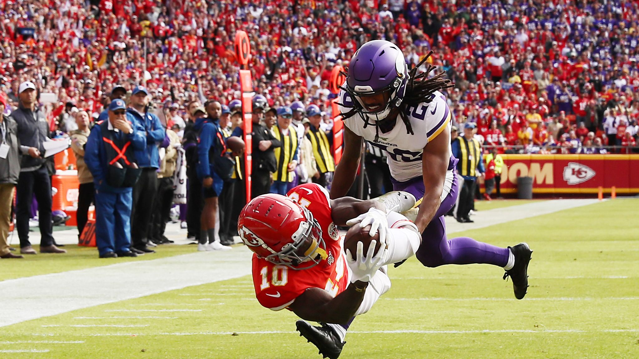 KANSAS CITY, MO - AUGUST 27: Minnesota Vikings defensive end Hercules  Mata'afa (50) during an NFL preseason game between the Minnesota Vikings  and Kansas City Chiefs on Aug 27, 2021 at GEHA