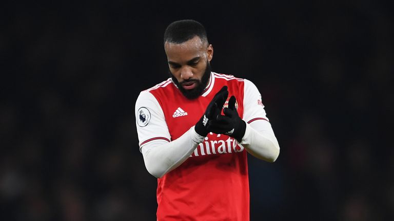 Los dos goles de Alexandre Lacazette no fueron suficientes para que el Arsenal venciera a Southampton