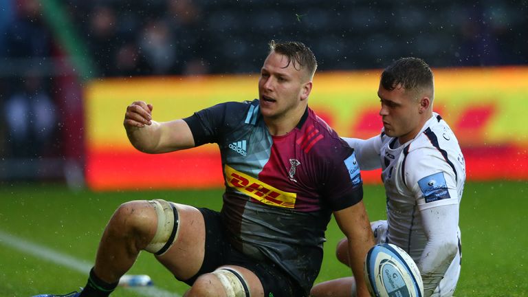 Alex Dombrandt anotó para Quins, pero cayeron en una derrota en casa ante Worcester 