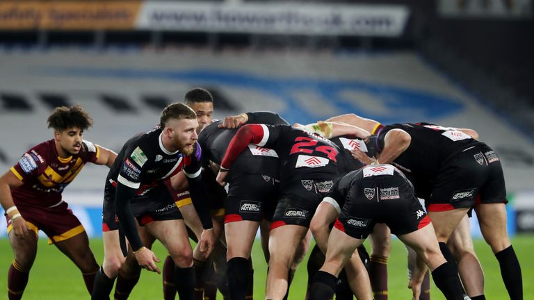 The time on the shot clock for scrums is being reduced in Super League