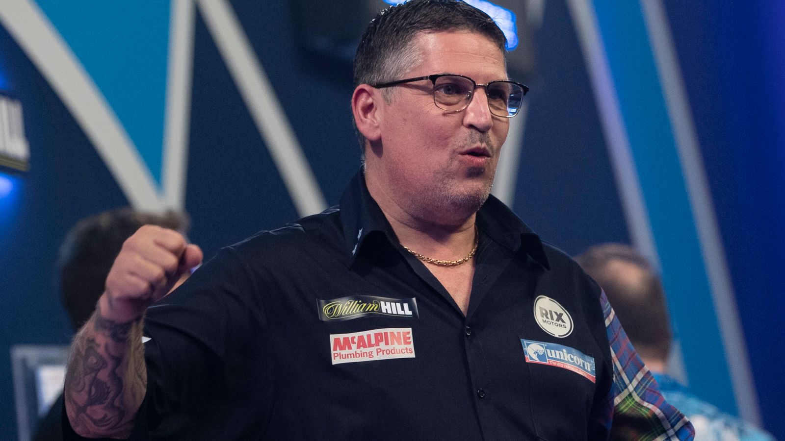 Gary Anderson rampages his way through to third round of PDC World ...