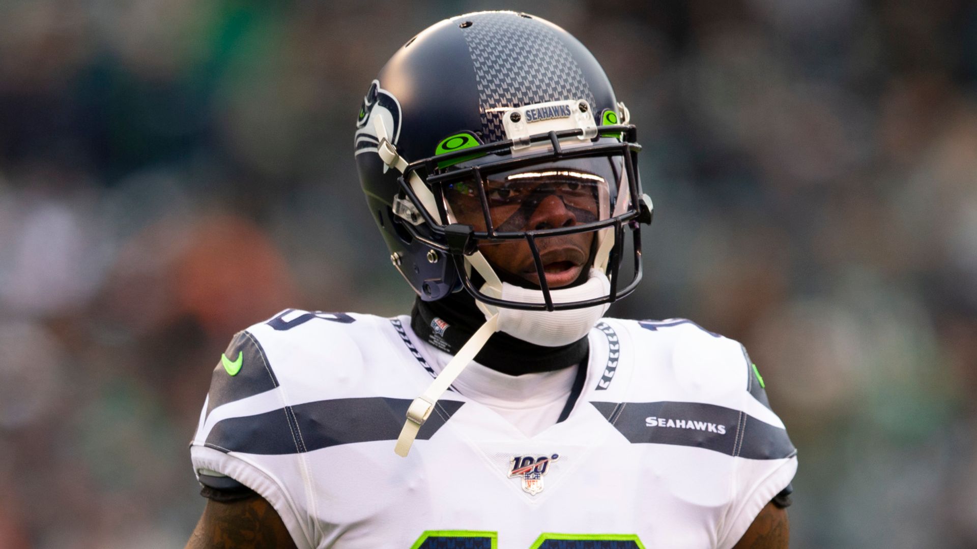 Suspended Gordon re-signs with Seahawks