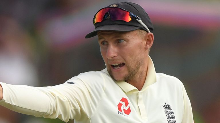 El capitán de Inglaterra Joe Root se siente mal el tercer día en Centurion