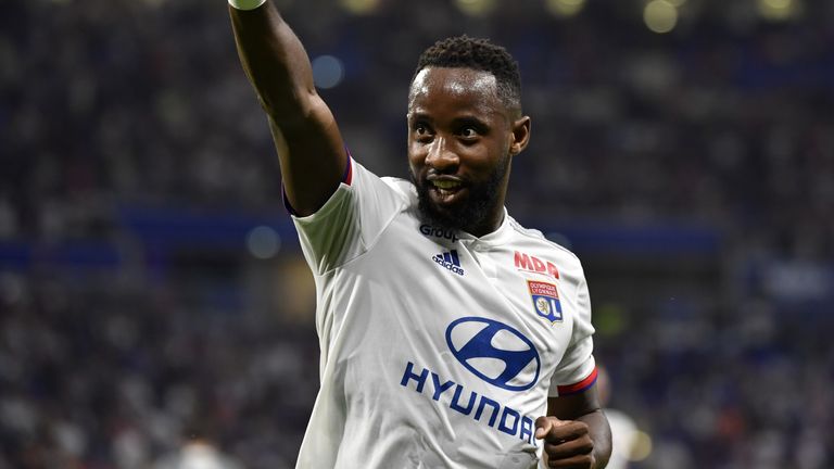 Moussa Dembele tiene 15 goles en 29 apariciones para Lyon este período