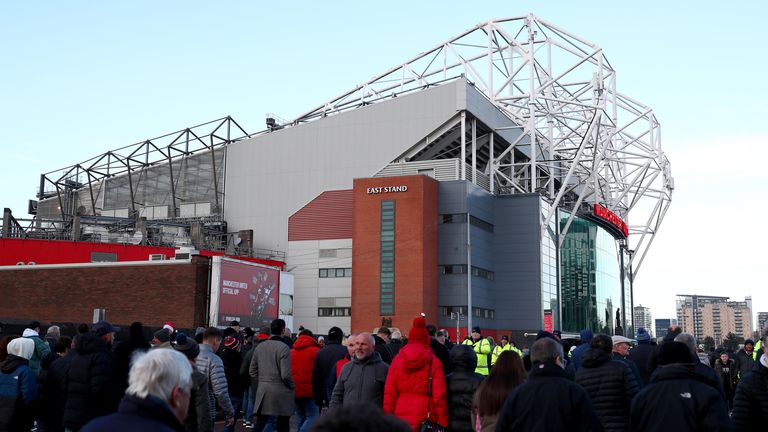 Manchester United ha estado en conversaciones para permitir una sección segura en Old Trafford