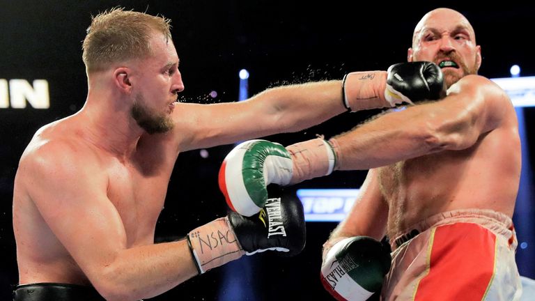 Wallin shared a brutal battle with Fury at the T-Mobile Arena