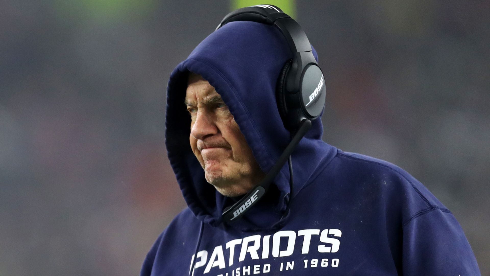Patriots sign eight free agents