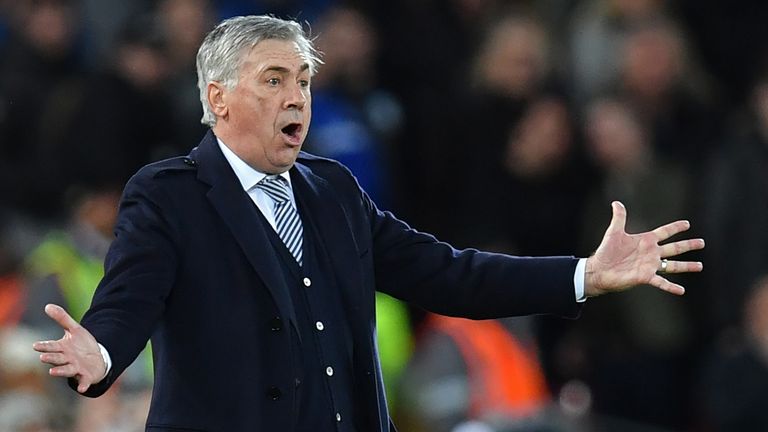 Carlo Ancelotti se hizo cargo en Everton en diciembre