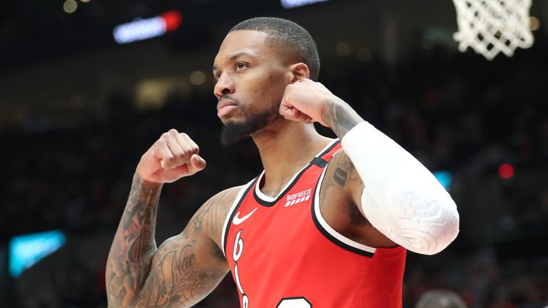 Damian Lillard anotó más de 40 puntos por tercer juego consecutivo