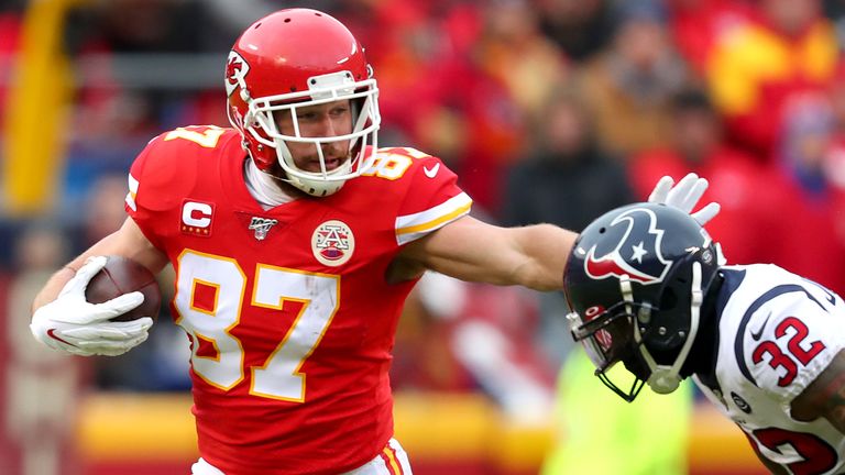 Travis Kelce tuvo un gran día para los Chiefs con 134 yardas y tres touchdowns.