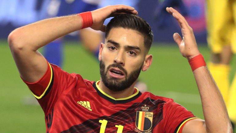 El extremo belga Yannick Carrasco quiere dejar al lado de la Superliga china Dalian Yifang