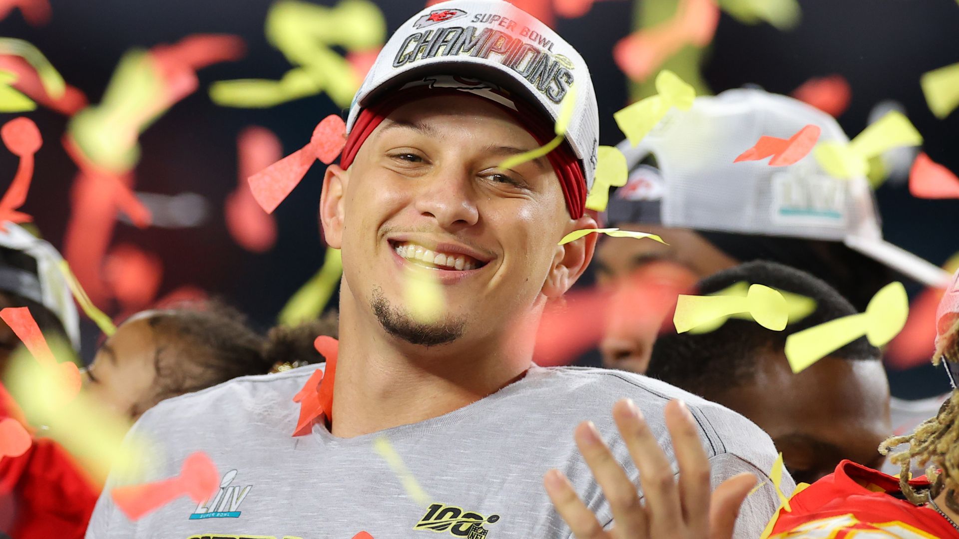 Mahomes, Chiefs agree record 10-year extension