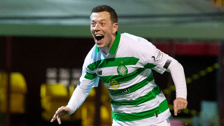 Callum McGregor celebra el tercer gol del Celtic contra Motherwell