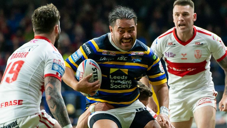 Konrad Hurrell takes on the Hull KR defence