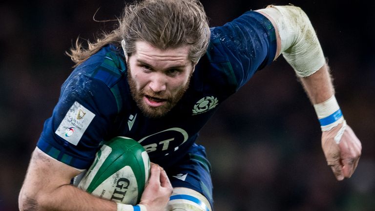 Ben Toolis reemplaza al lesionado Jonny Gray en la segunda fila de Escocia