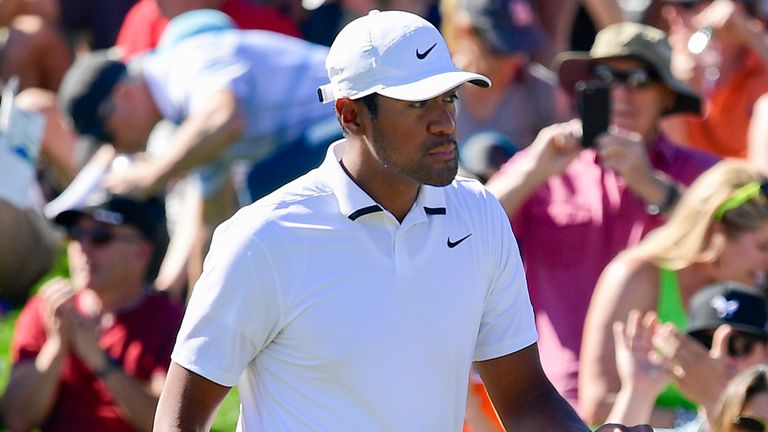 Finau sufrió otra casi falta en Phoenix cuando perdió ante Webb Simpson en un desempate