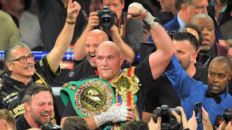 Fury detuvo a Wilder en la séptima ronda en el MGM Grand