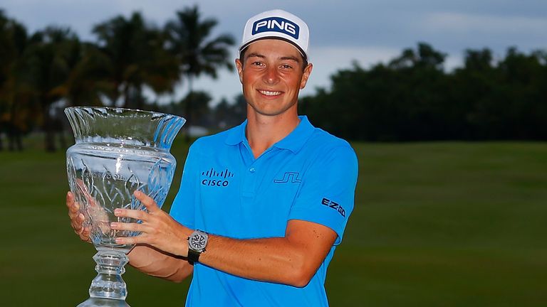 Viktor Hovland agujereó un putt birdie de 25 pies para conseguir la victoria