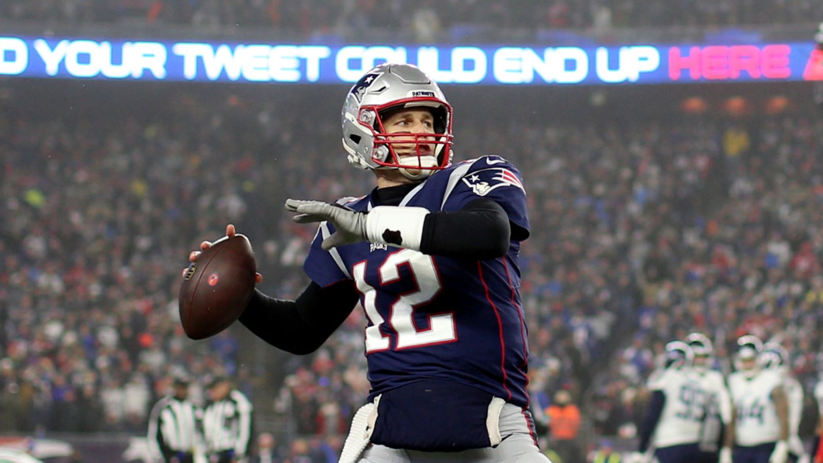 New England Patriots thank Tom Brady in Tampa Bay newspaper advert