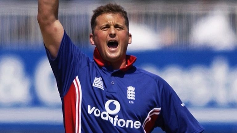 England and Yorkshire fast bowler Darren Gough joins Ian Ward and Michael Atherton in the Kia Zone to talk mastering swing bowling and how to bowl at the death in white ball cricket