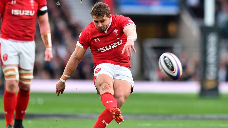 Leigh Halfpenny kicked Wales' first points off the tee 