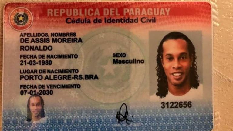 Fotografía de un documento de identificación paraguayo compartido por las autoridades paraguayas en Facebook con el nombre 'Ronaldo' (Foto: Fiscalia Paraguay)